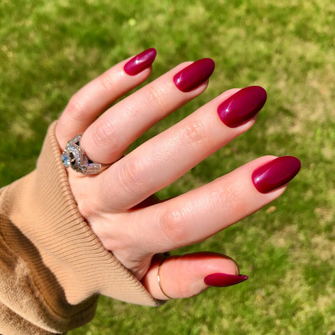 Cabernet | Medium | Oval - Tab Press-On