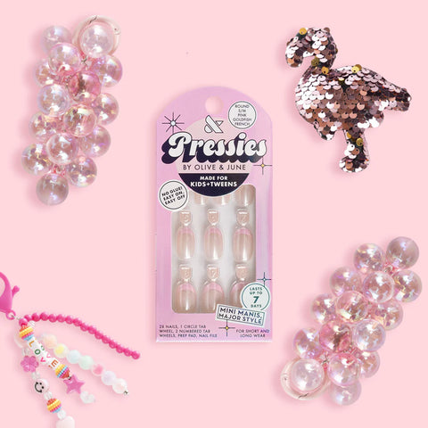 Pink Goldfish French - Pressies | Short Medium | Round